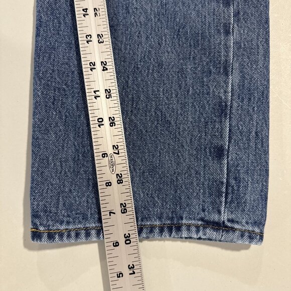 Levis 501 Jeans Mens 32x30 Blue Original Fit Straight Mid Rise Medium Wash Denim - Picture 9 of 11